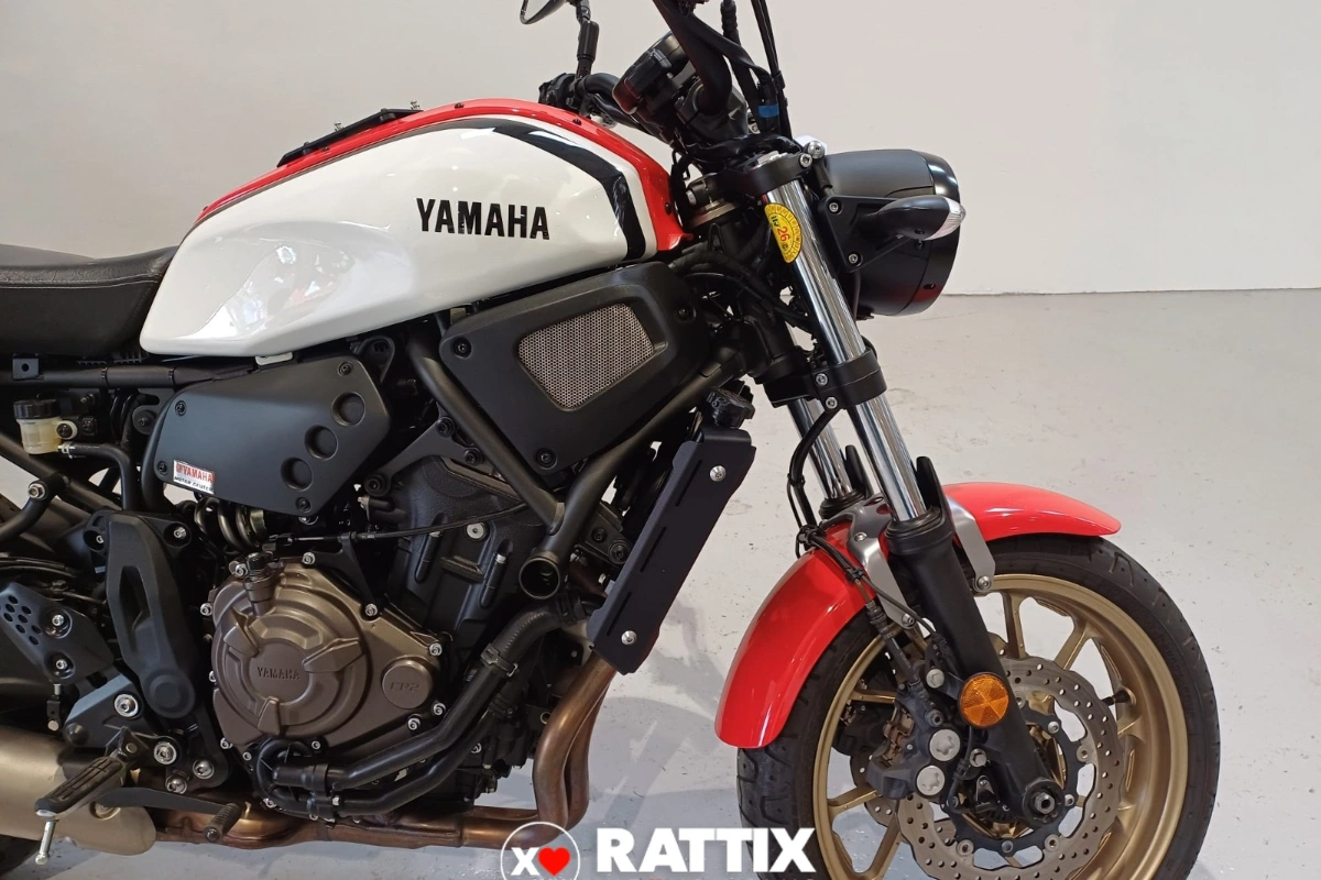 YAMAHA XSR 700 Abs